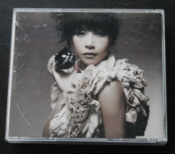 Autographed Jade Kwan 關心妍 CD and DVD with~